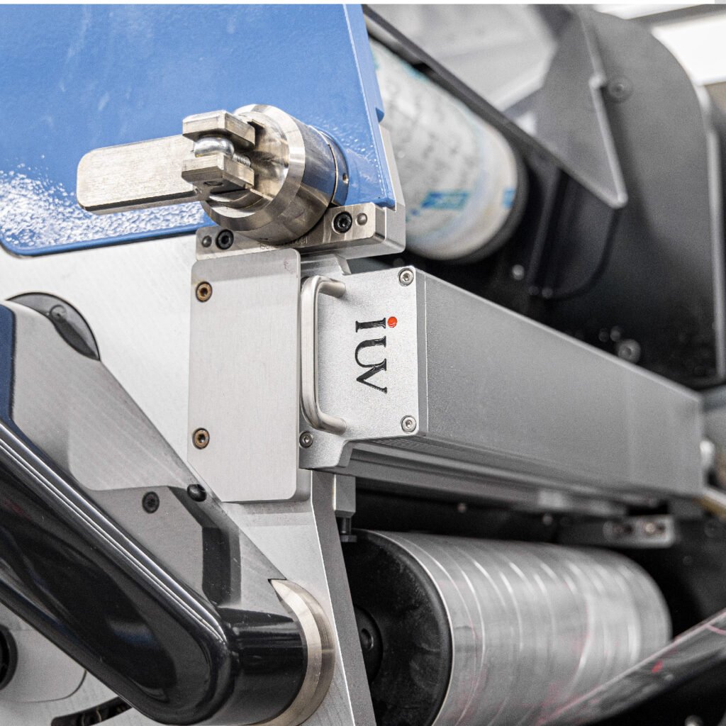 Come i sistemi di polimerizzazione a LED supportano la produzione sostenibile di imballaggi