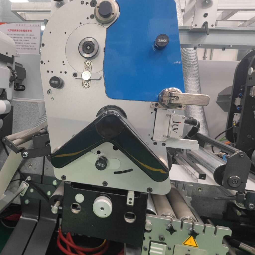 Etichette per vino e bevande come ottenere colori intensi con la stampa UV