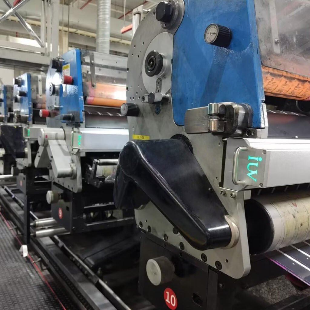 Innovazione nella stampa industriale Sistemi di polimerizzazione UV come standard tecnologico