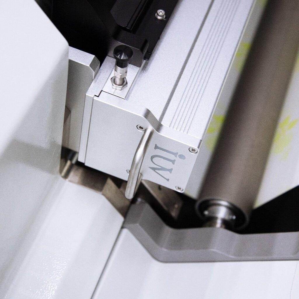 Riduzione della temperatura dei supporti con sistemi LED UV in stampa flessografica