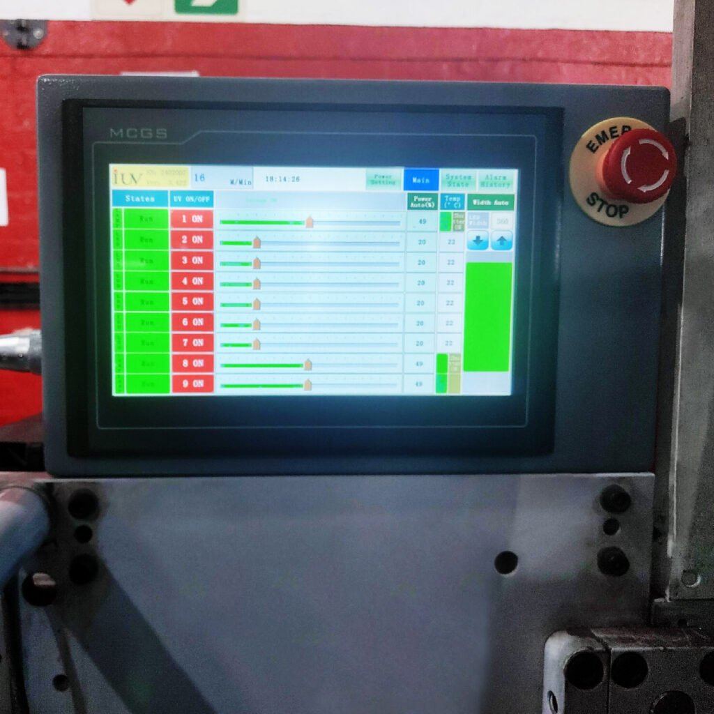 Stampa di etichette ad alta velocità con polimerizzazione a LED UV