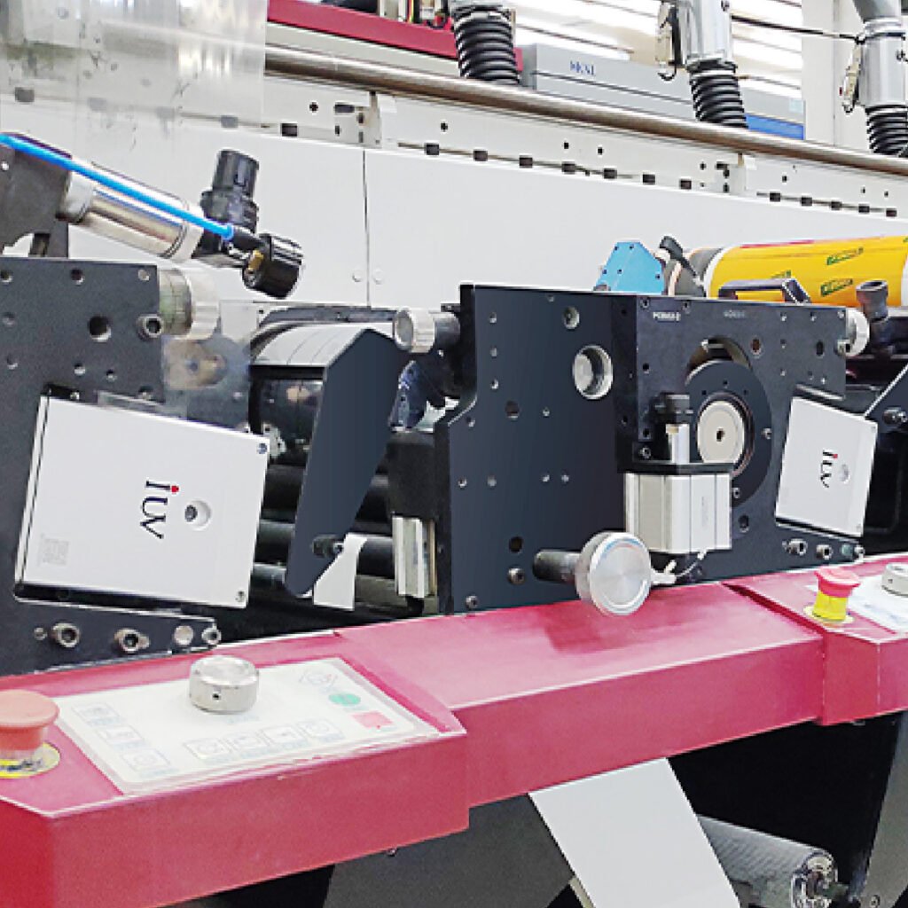 Applicazioni avanzate dei sistemi di polimerizzazione LED nella stampa di etichette autoadesive