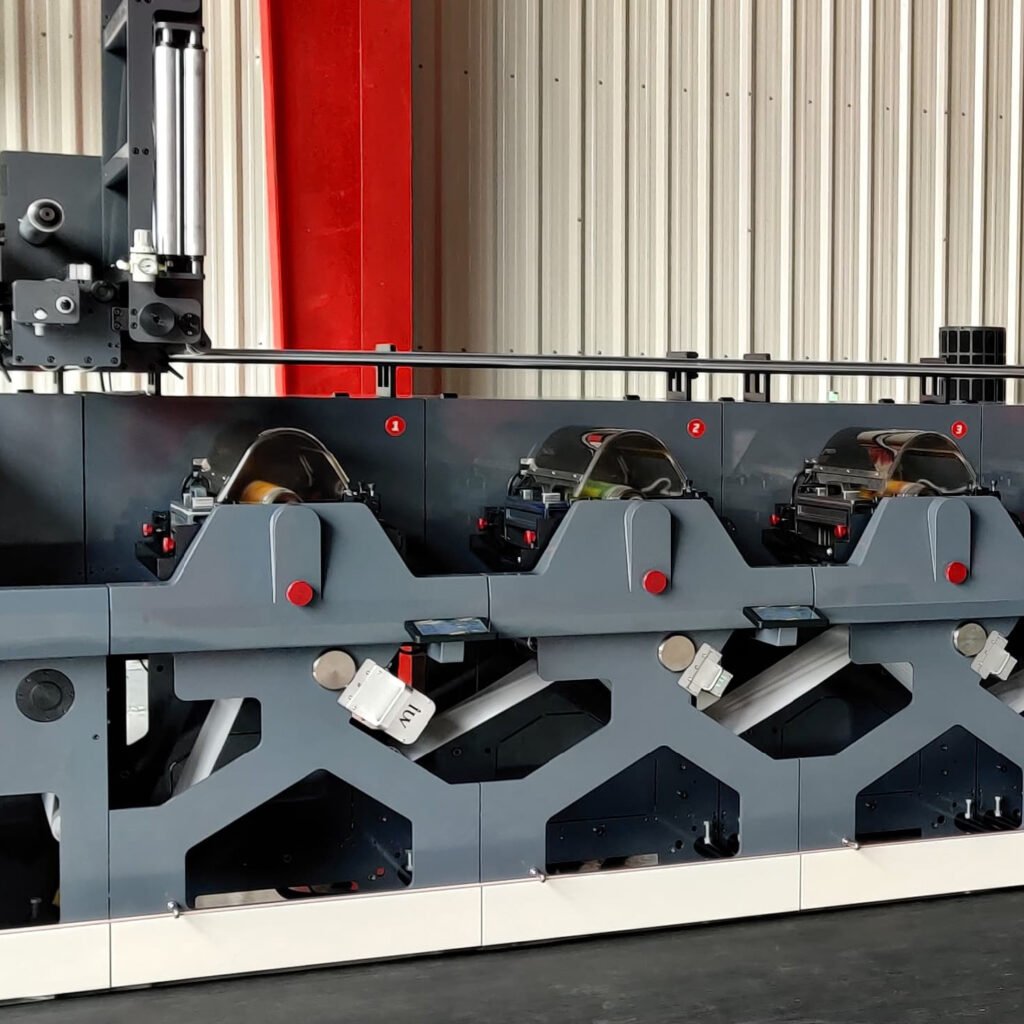 Perché scegliere i sistemi di polimerizzazione UV nella produzione di etichette sostenibili