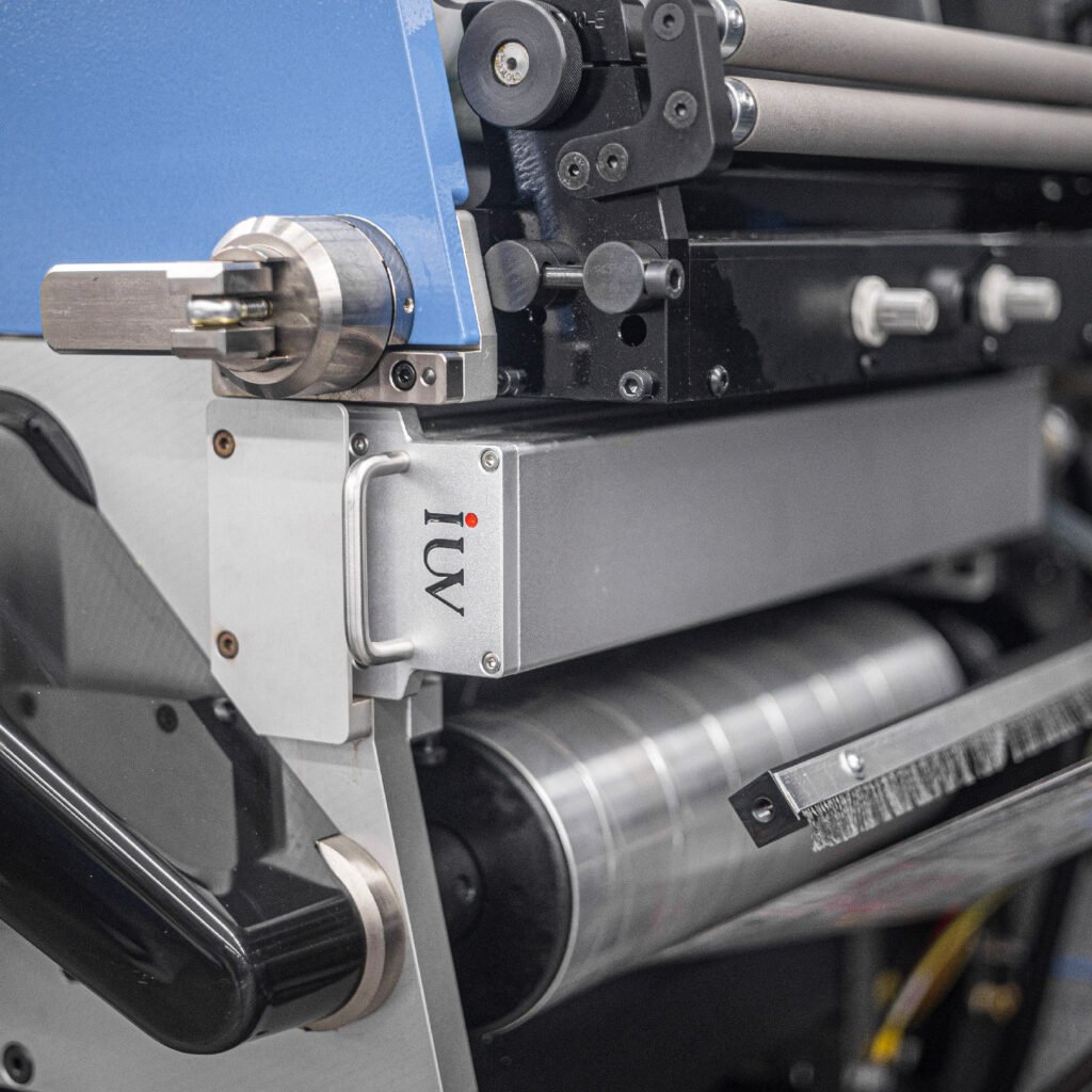 Sistema di polimerizzazione LED efficienza energetica e prestazioni superiori nella stampa moderna