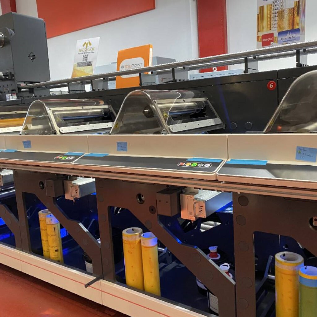 Sistema di polimerizzazione UV riduzione dei tempi di asciugatura e aumento della produttività