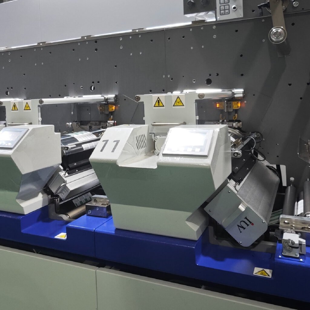 Sistema utwardzania UV nella stampa di etichette velocità, efficienza e riduzione dei costi