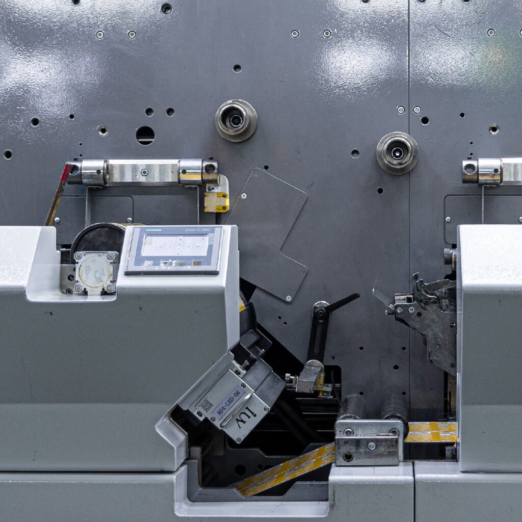 Sistemi LED UV per la stampa su materiali speciali soluzioni per etichette premium e packaging flessibile