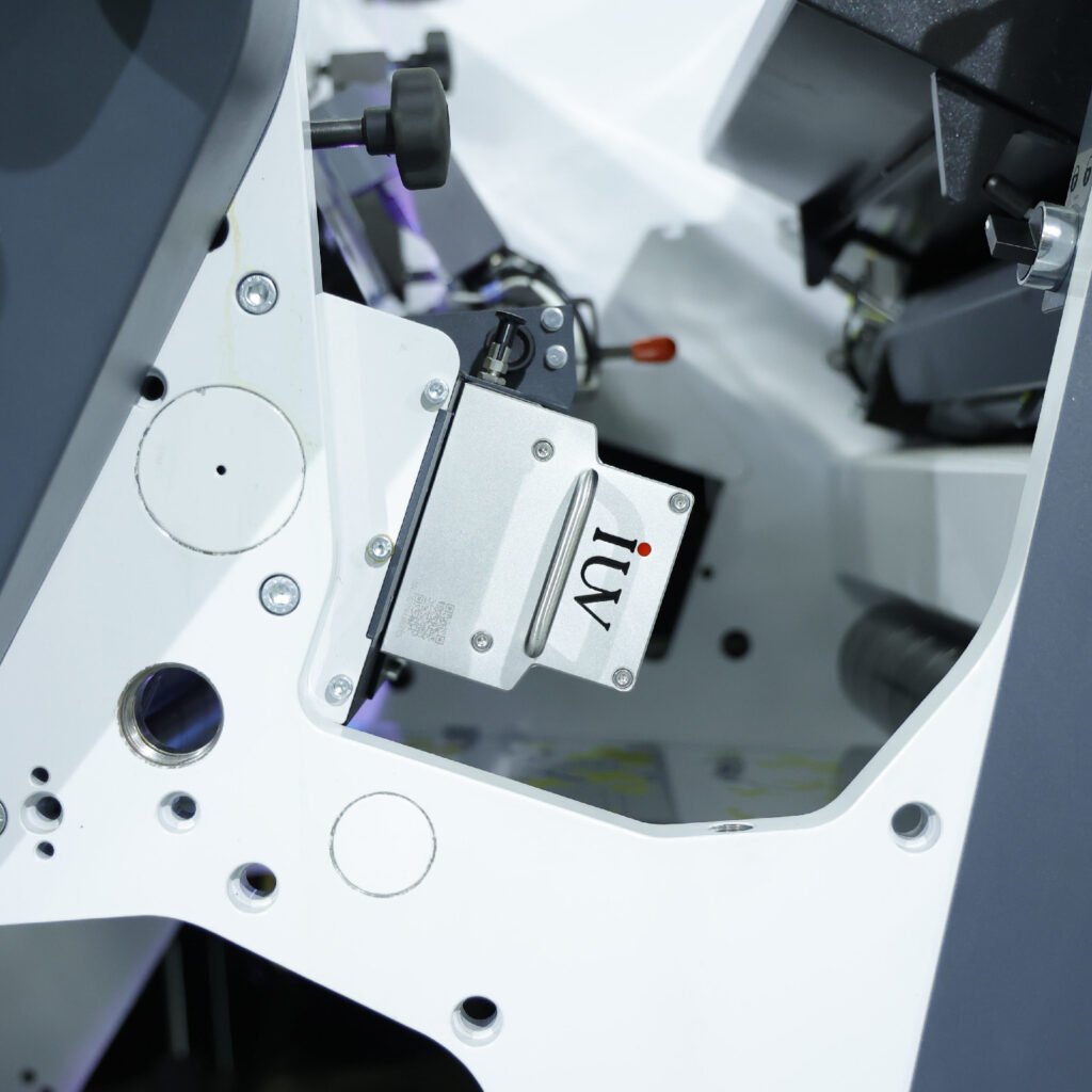 Confronto tra sistemi di polimerizzazione tradizionali e LED quale conviene nel 2025