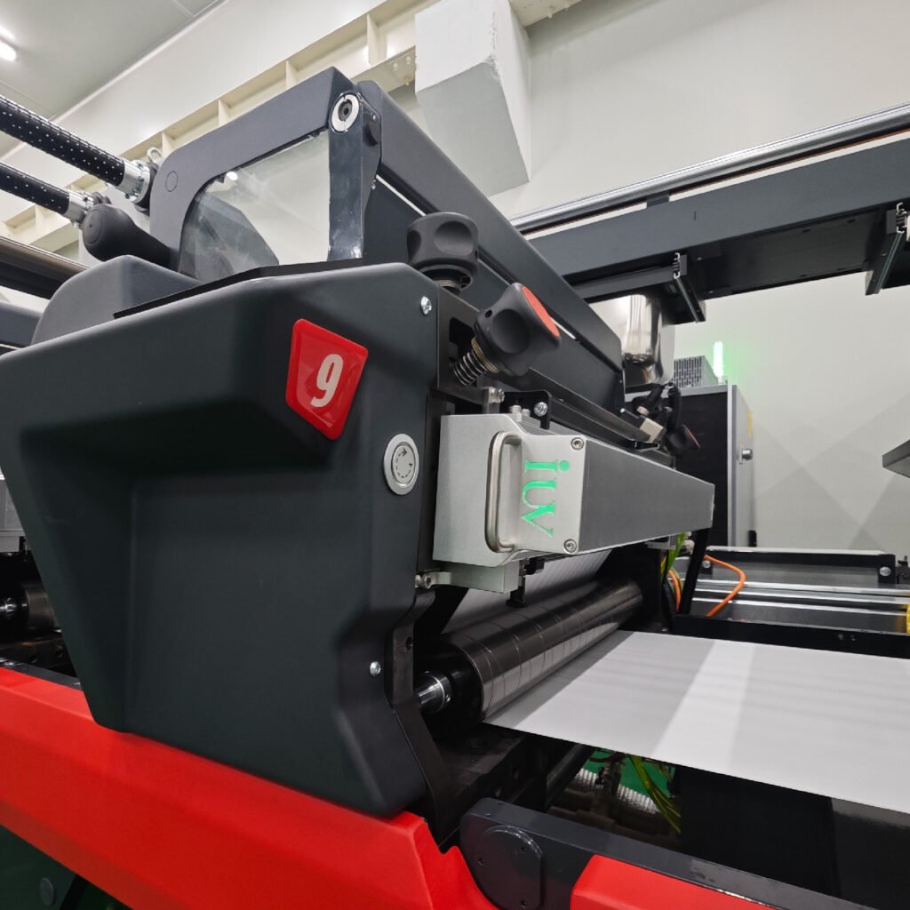 Efficienza energetica e sostenibilità dei Sistemi di Polimerizzazione LED nella stampa di etichette