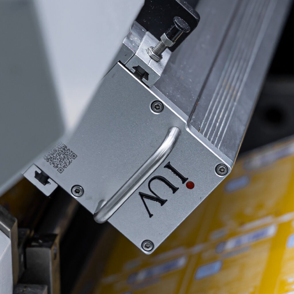 Polimerizzazione LED per stampa flessografica maggiore velocità e minori consumi energetici