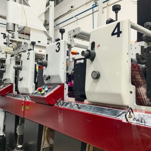 Soluzioni UV LED per etichette ad alta qualità e produzione narrow-web