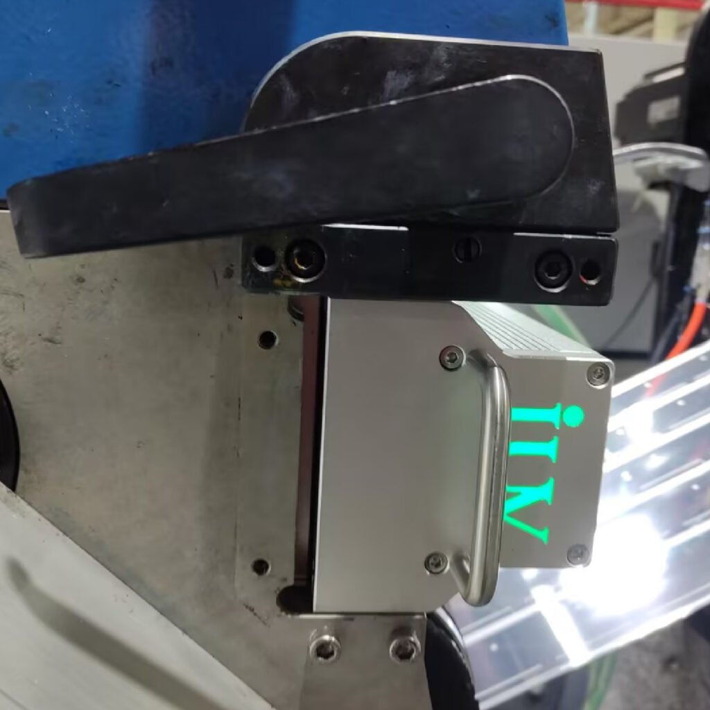 Stampa a banda stretta con LED UV vantaggi su materiali difficili e film sottili