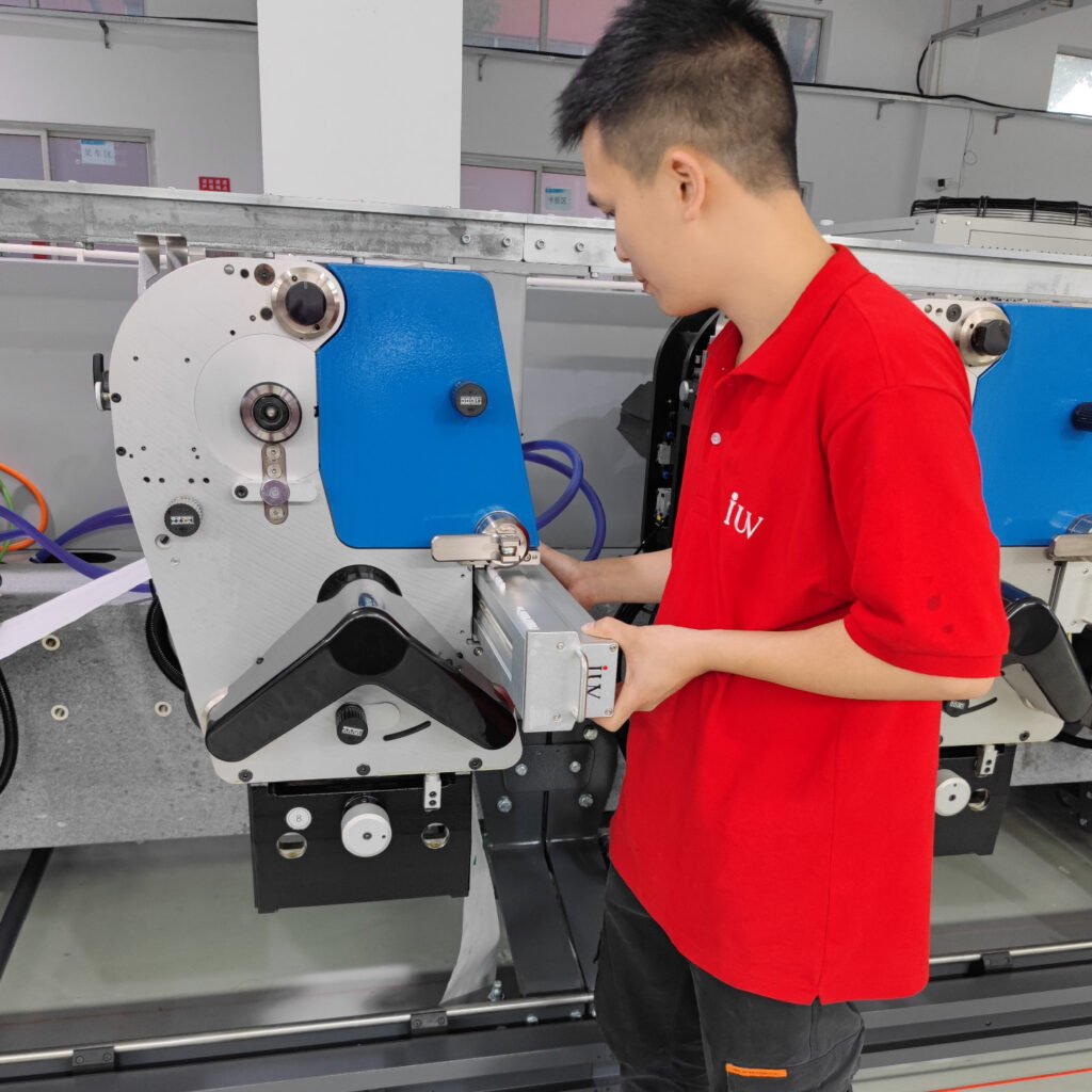 Review Quanti soldi puoi risparmiare sull'inchiostro e sull'energia integrando i LED UV