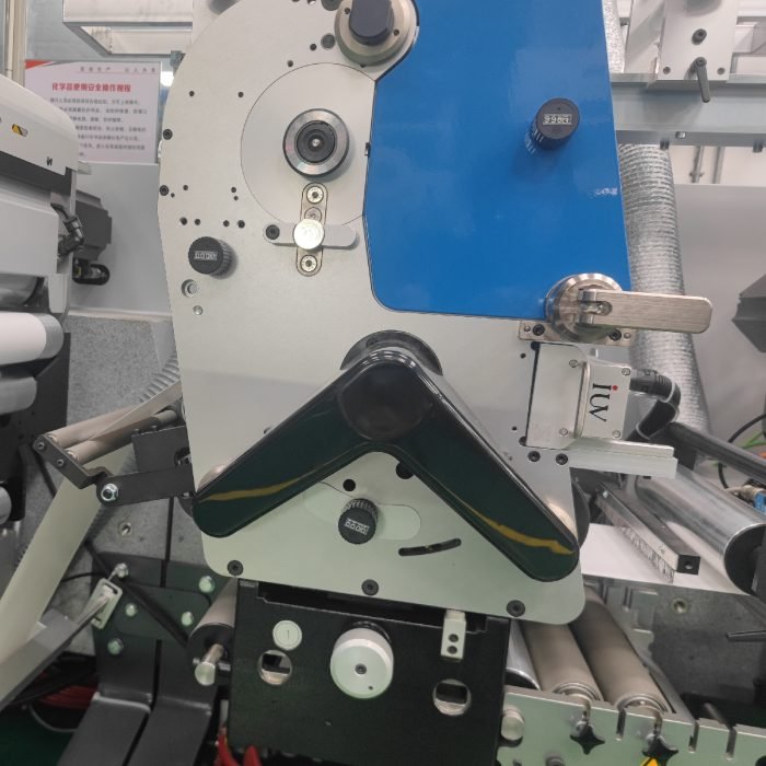 Come scegliere la lunghezza d’onda UV ideale per applicazioni di stampa industriale