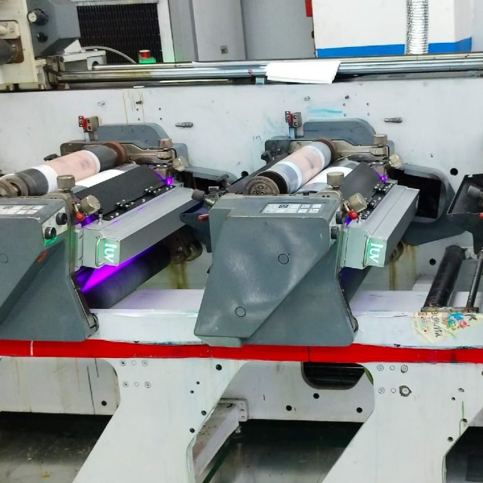 Efficienza energetica e prestazioni elevate con la tecnologia UV a LED nella stampa industriale