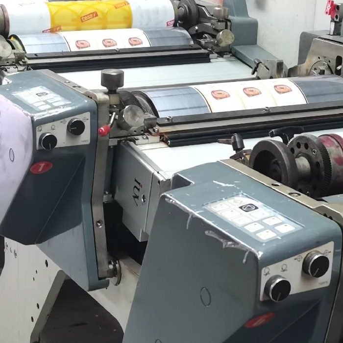 Processi di raffreddamento e gestione termica nella stampa flexo UV ad alta velocità