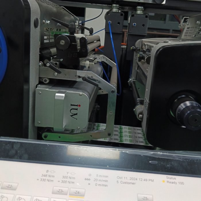 Recensione tecnica dei sistemi di polimerizzazione UV per applicazioni di stampa continue