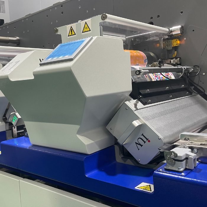Soluzioni LED UV per la stampa a banda stretta maggiore produttività e controllo del processo
