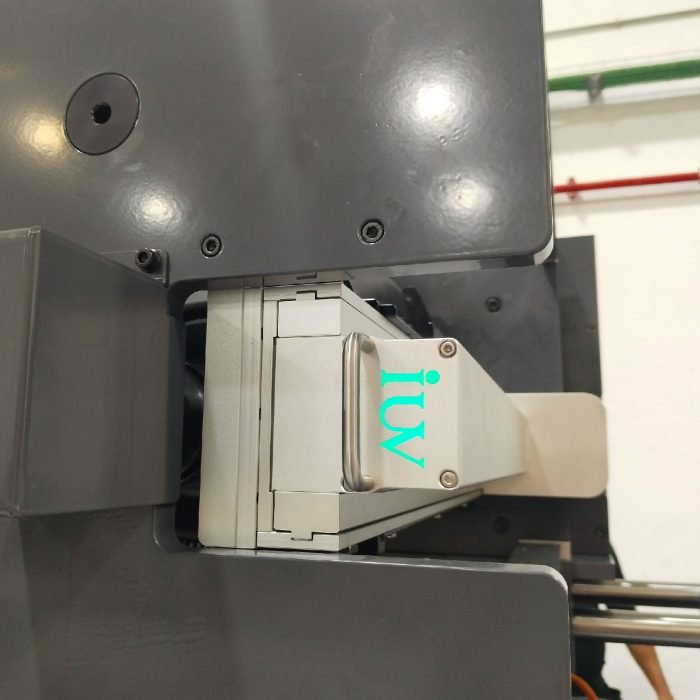 Soluzioni narrow web con UV LED automatizzato per tirature corte e personalizzate